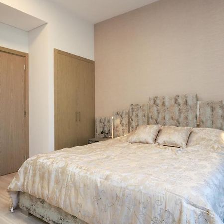 Stunning 4 Bed Villa, Private Pool, Damac Hills Dubai Exteriör bild