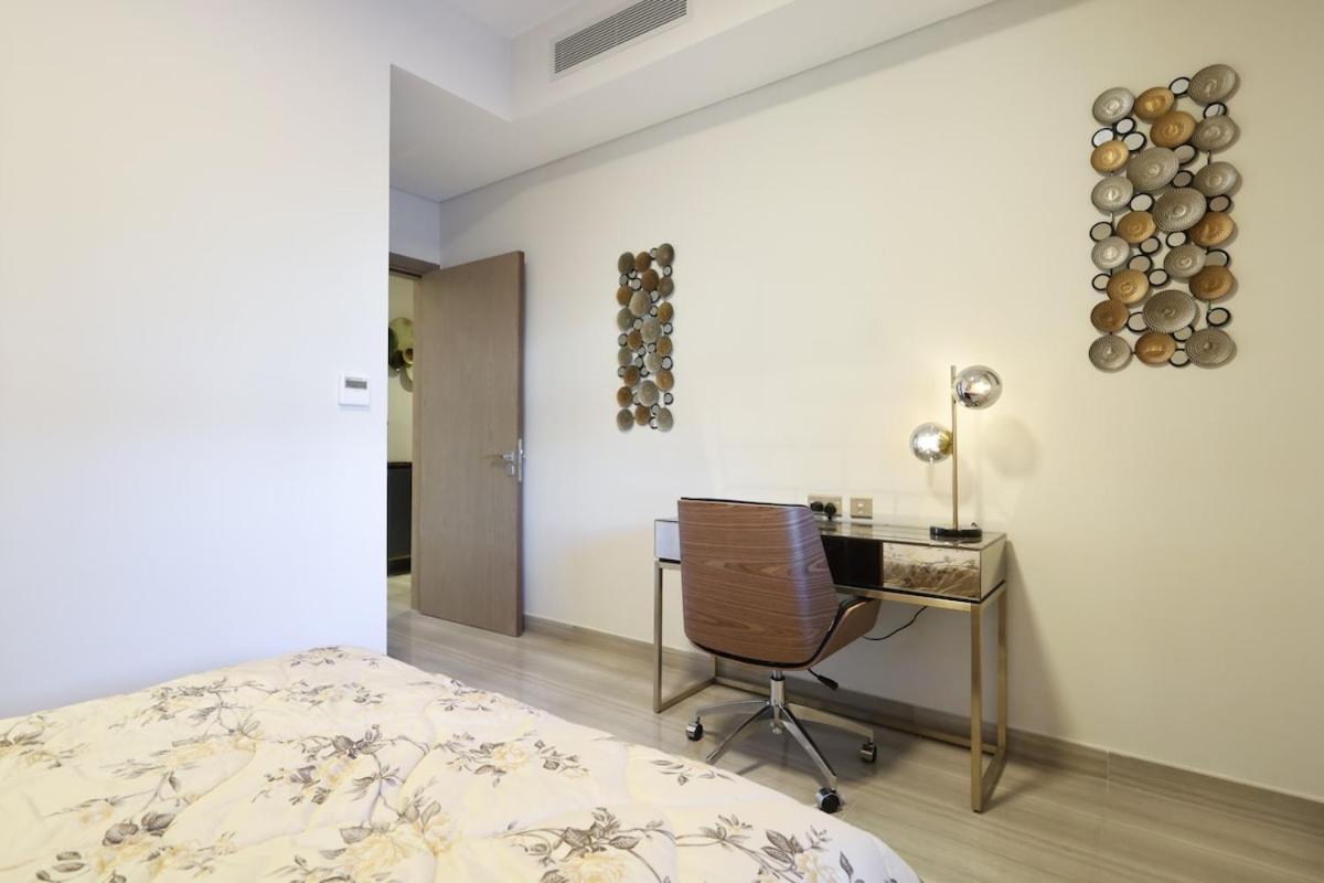 Stunning 4 Bed Villa, Private Pool, Damac Hills Dubai Exteriör bild