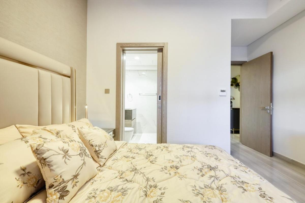 Stunning 4 Bed Villa, Private Pool, Damac Hills Dubai Exteriör bild